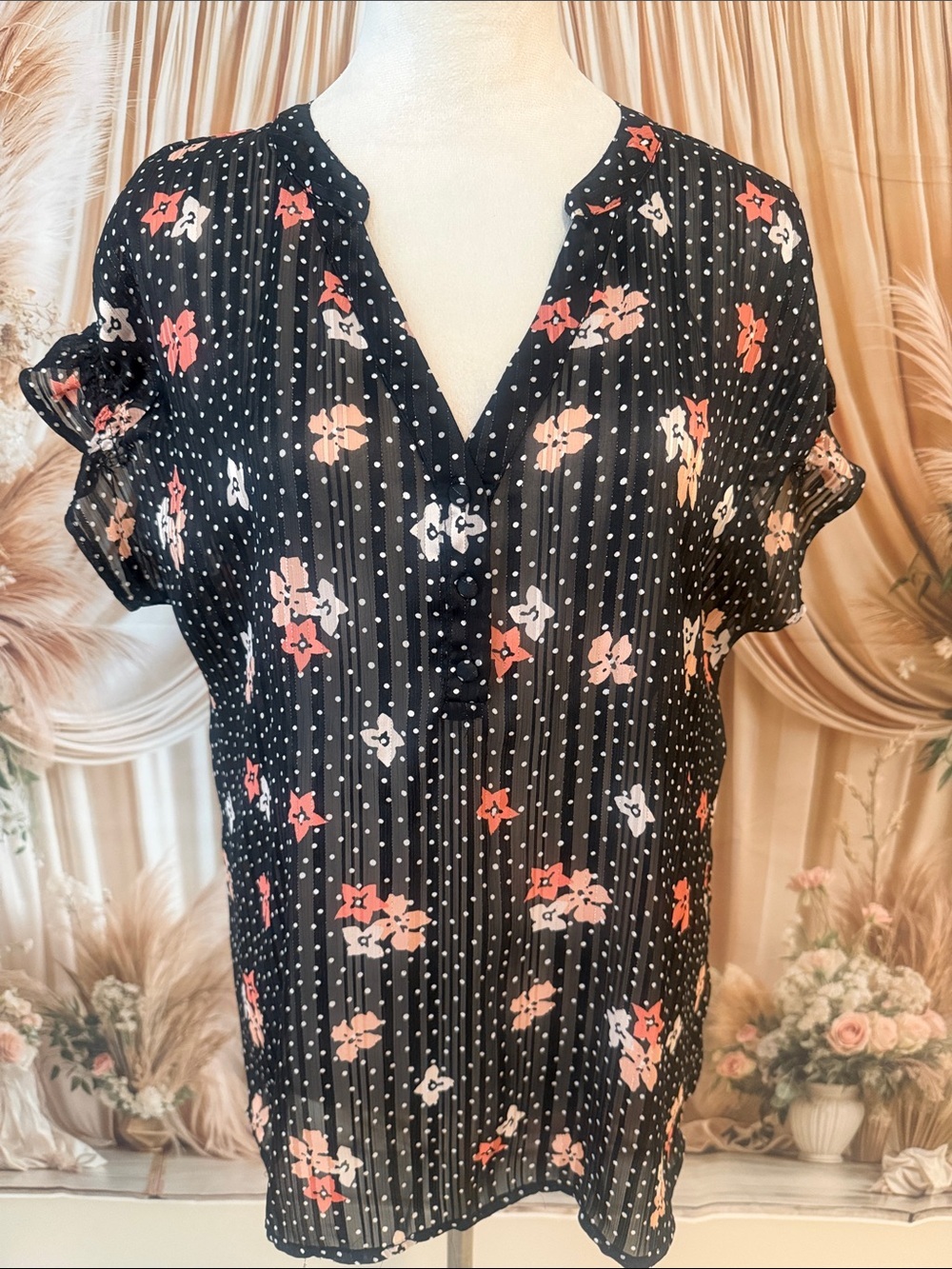 Cato Black Floral & Polka Dot Short Sleeve V-Neck Top